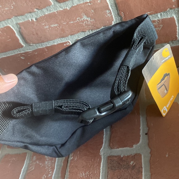 Mens Carhartt waist pack new with tag check it out thanks 🙏 - Picture 2 of 3